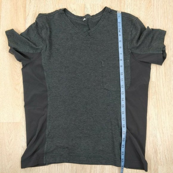 Lululemon Mens Size M Athletic Gym Running V-Neck Short Sleeves Gray T-Shirt Top - Picture 5 of 6